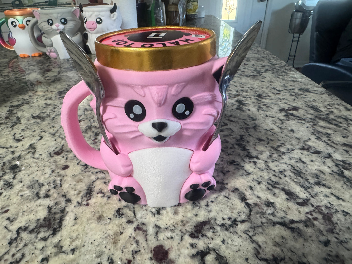 Cuddles, the Cat Ice Pint Holder
